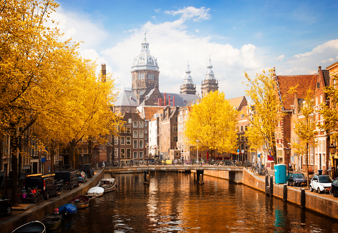 du lịch amsterdam, du lịch venice, làng hallstatt áo, khung cảnh châu âu như tranh trong mùa thu