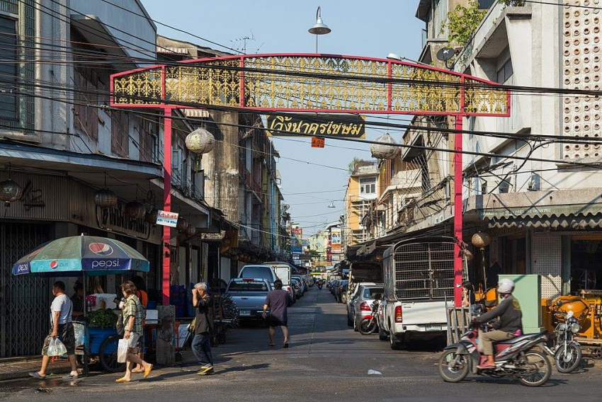 Chợ kẻ cắp độc đáo, thu hút du khách ở Bangkok
