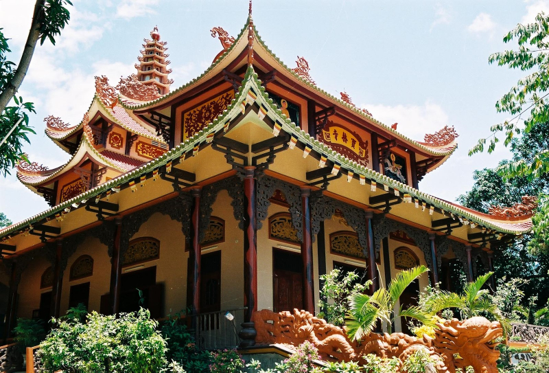 du lịch tết, địa điểm du lịch, tuyển tập 34 đền chùa nổi tiếng nhất việt nam nên đi trong dịp tết nguyên đán năm 2022