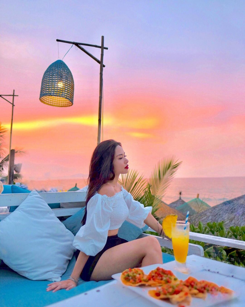 blush beach club hoi an, top 3 quán bar hội an view biển lãng mạn như phim