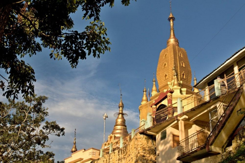 du lịch bagan, du lịch myanmar, du lịch yangon, kinh nghiệm đi myanmar, tu viện taung kalat, điểm đến myanmar, độc đáo tu viện dát vàng giữa vùng đất mây vờn ở myanmar
