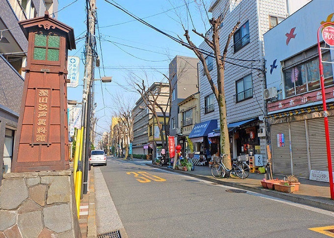 Khu phố cổ giữa thời hiện đại ở thủ đô Nhật Bản