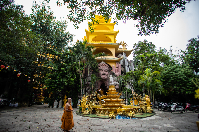 Ngôi chùa đá ‘năm không’ ở Sài Gòn