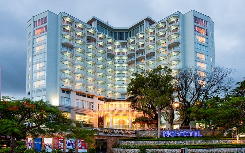 2N1Đ ở khách sạn Novotel Hạ Long  + Limousine khứ hồi Hà Nội + Ăn sáng chỉ với 1.099.000 đồng/khách