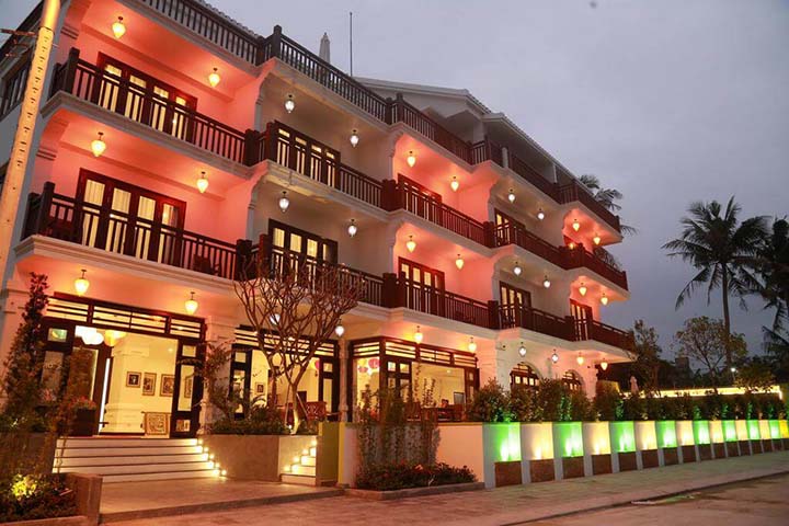 điểm danh 11 khách sạn gần biển hội an hiện đại, giá rẻ, view đẹp
