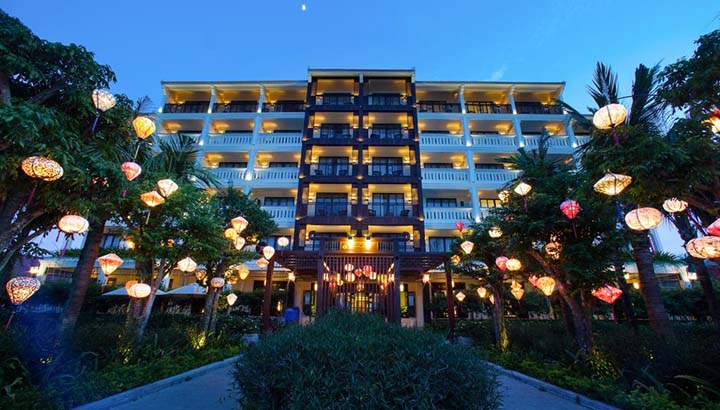 điểm danh 11 khách sạn gần biển hội an hiện đại, giá rẻ, view đẹp
