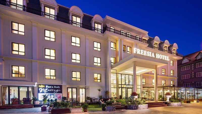 địa điểm du lịch, bảng giá phòng khách sạn freesia sapa 4 sao 2022 kèm voucher ưu đãi