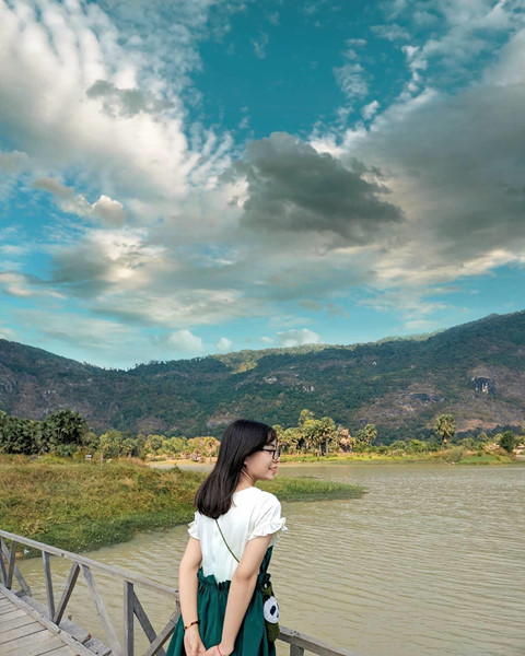 ‘Ốc đảo nổi’ xanh rì tuyệt đẹp thu hút giới trẻ check-in ở An Giang