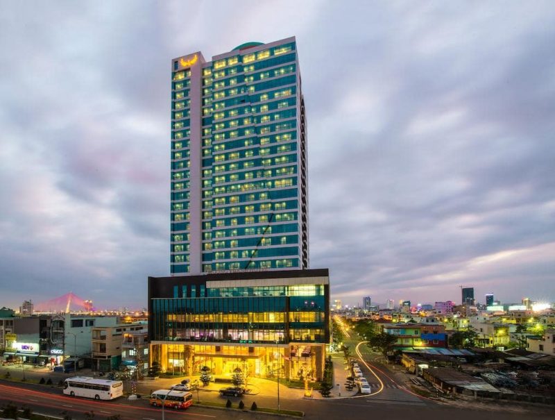 top 22 khách sạn gần cầu rồng đà nẵng view đẹp miễn chê