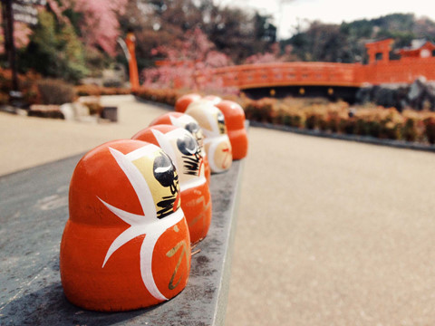 chùa katsuo, du lịch osaka, du lịch tokyo, ghé nhật bản thăm ngôi chùa chứa hàng nghìn búp bê daruma