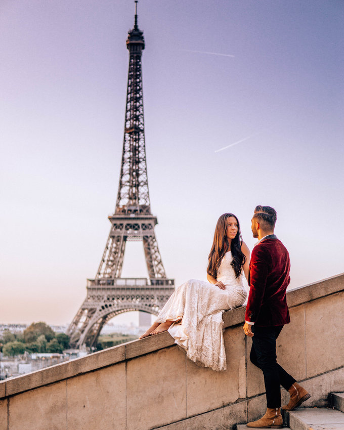 du lịch, cô gái mặc một chiếc váy cưới cùng chồng du lịch qua 33 quốc gia