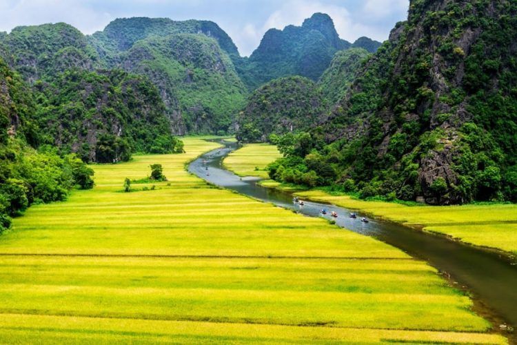 Top 20 địa điểm du lịch Ninh Bình đẹp và mới nhất 2022