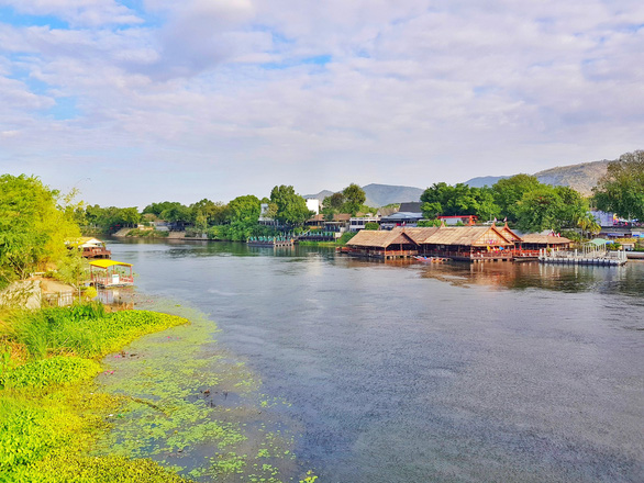 du lịch bangkok, du lịch kanchanaburi, kanchanaburi, khách sạn bangkok, sông kwai, kanchanaburi thơ mộng bên dòng sông kwai