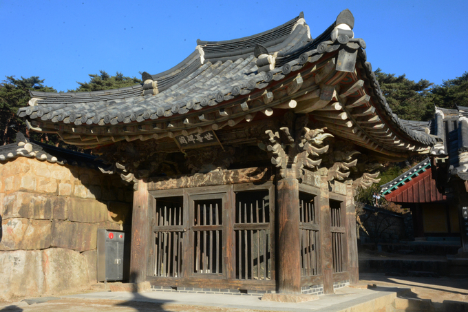 chùa tongdosa, du lịch seoul, tham quan seoul, ngôi chùa có ngọn nến 1.300 năm không tắt ở hàn quốc