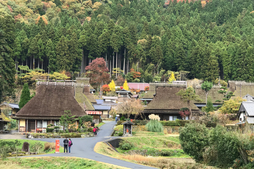 Ngôi làng đẹp như cổ tích nhưng chưa nhiều người biết ở Nhật