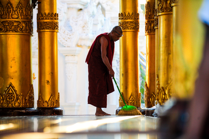 chùa shwedagon, chùa shwedagon myanmar, du lịch bagan, du lịch myanmar, khách sạn myanmar, kinh nghiệm đi myanmar, điểm đến myanmar, toà tháp xa xỉ nhất thế giới làm từ vàng và kim cương