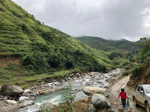 17 tiếng trekking chinh phục đỉnh Tà Chì Nhù, săn mây ở Yên Bái