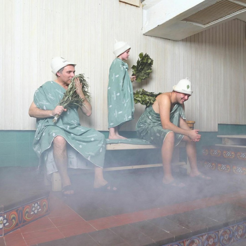 Khám phá văn hoá tắm bằng chổi ở Nga