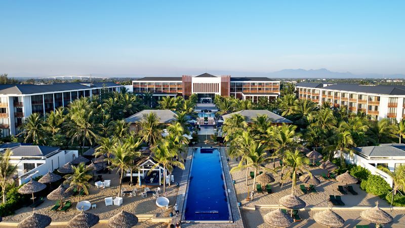Sunrise Premium Resort Hội An – “Người con gái yêu kiều” bên biển Cửa Đại