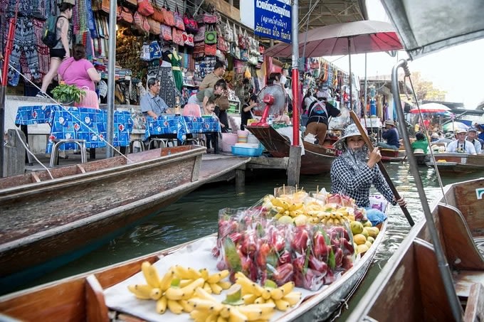 Có Gì Hấp Dẫn Trong Tour Chợ Nổi Bangkok?
