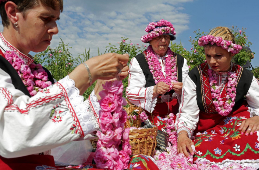 bulgaria, du lịch bulgaria, thị trấn kazanlak, thung lũng hoa hồng thơ mộng giữa núi đồi bulgaria