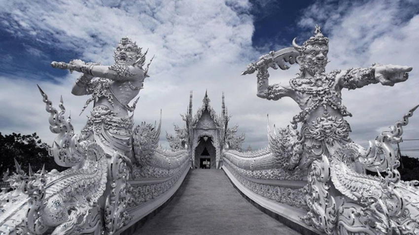 Khám phá ngôi chùa Trắng Wat Rong Khun ở Thái Lan