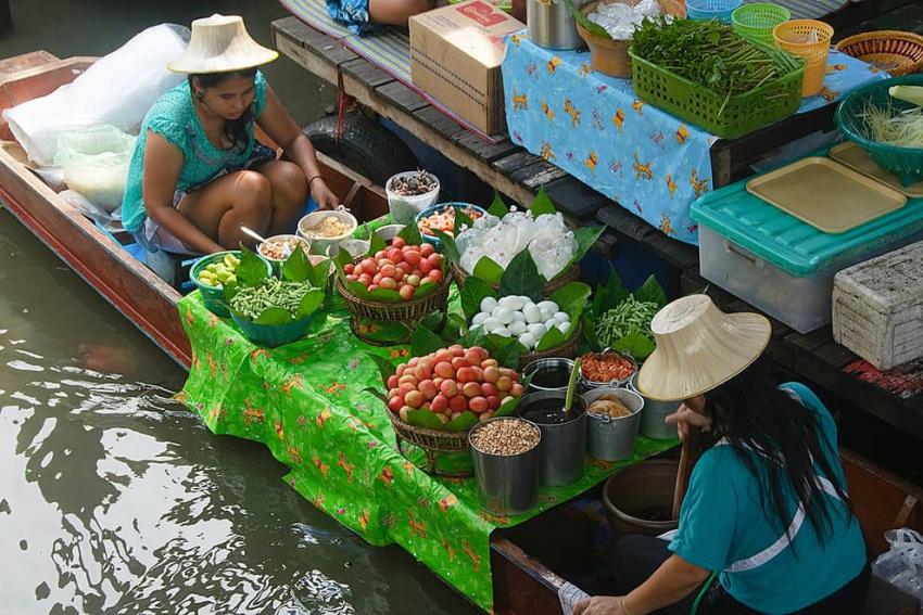 Khu chợ nổi không thuyền giữa lòng thủ đô Thái Lan.