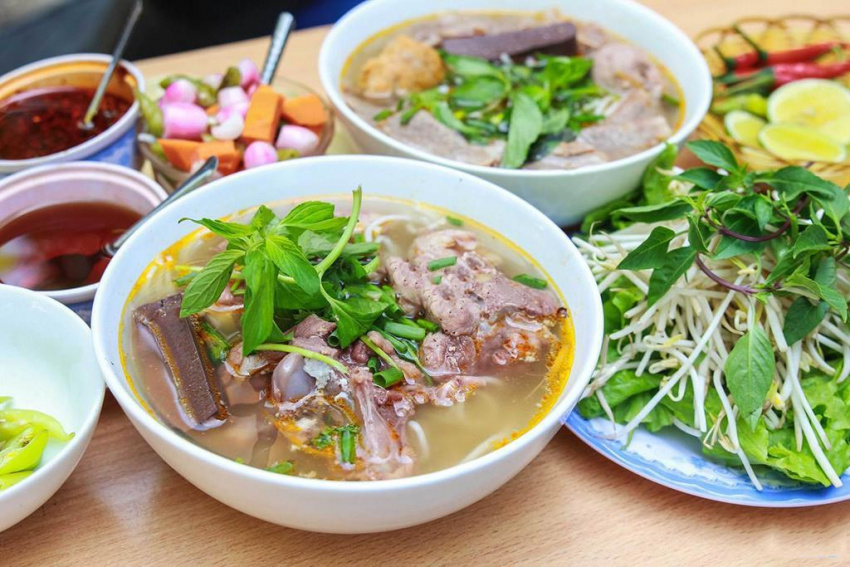 Bỏ túi 6 địa điểm ăn uống ngon nức tiếng ở Đà Nẵng
