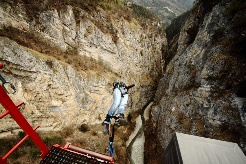nhảy bungee, 8 địa điểm nhảy bungee mạo hiểm nhất thế giới
