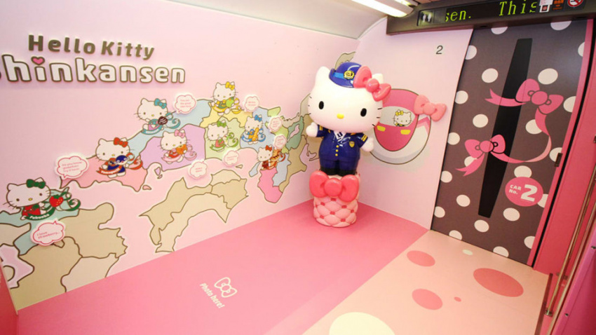 du lịch tokyo, khách sạn tokyo, tàu hello kitty, bên trong tàu hello kitty ngộ nghĩnh ở nhật bản