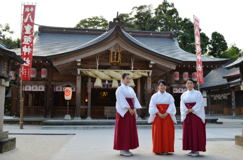du lịch tokyo, những ‘trinh nữ tế thần’ trong các đền thờ nhật bản
