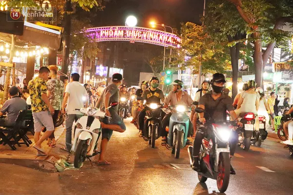 2 khu phố ẩm thực nổi tiếng ở Sài Gòn: Chỗ vắng vẻ đìu hiu, nơi tấp nập khách nhưng 