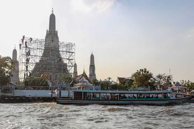 du lịch bangkok, khách sạn bangkok, sông chao phraya, đi buýt sông ngắm những ngôi chùa nổi tiếng ở bangkok