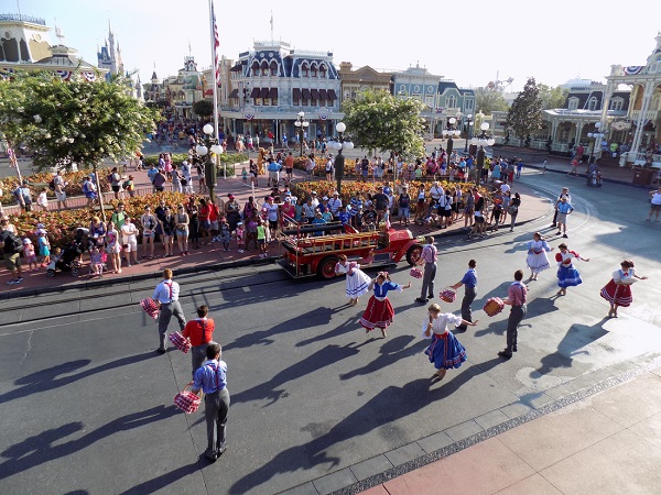 Lạc vào Disneyland ở Florida: thiên đường có thật