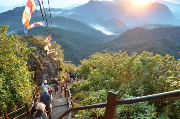 cảnh sắc thiên nhiên, khách du lịch, mạo hiểm, cầu thang cheo leo, 16 cầu thang đáng sợ nhất trên thế giới mà ai nhìn thấy cũng phải bủn rủn chân tay
