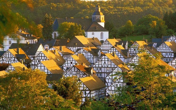 làng hallstatt, 10 ngôi làng ở châu âu khiến khách ngẩn ngơ