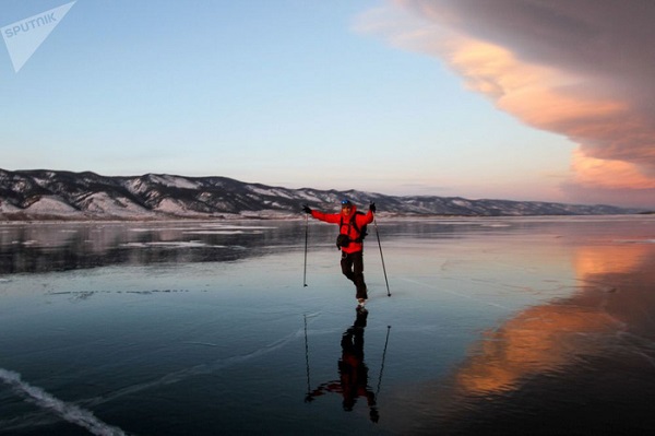 Vẻ đẹp tinh khiết của hồ Baikal và hồ Xanh
