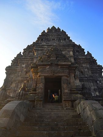du lịch indonesia, khách sạn indonesia, kinh nghiệm đi indonesia, đền prambanan, đền hindu hơn nghìn năm tuổi ở indonesia