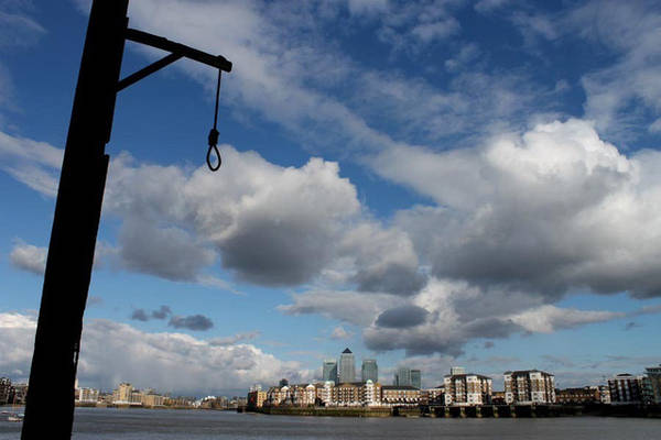 ‘Bến treo cổ’ bên bờ sông Thames