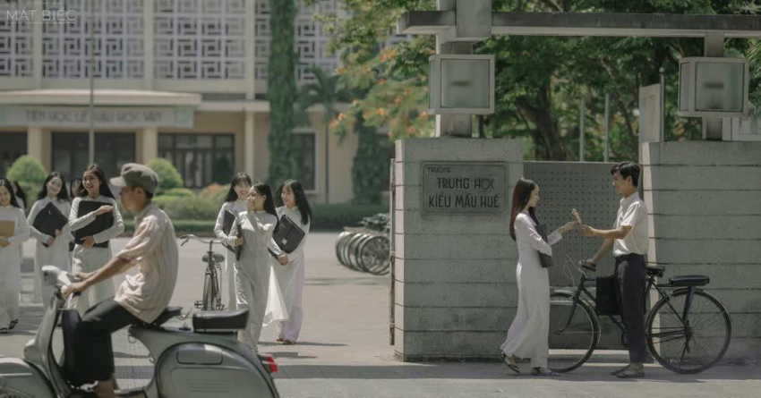 Loạt địa điểm hút khách du lịch ở Huế trong phim Mắt Biếc