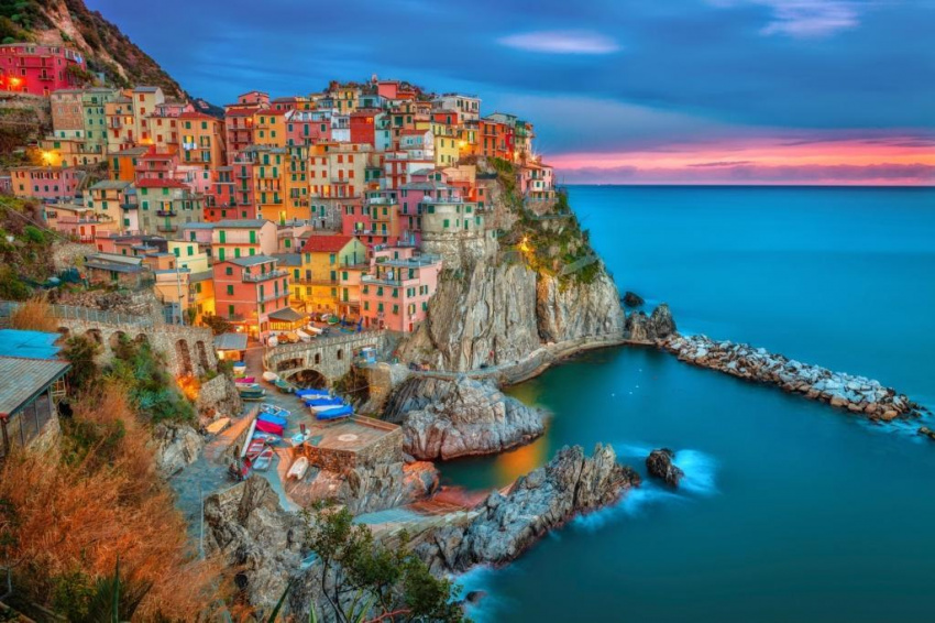 Những ngôi làng sắc màu đẹp nhất châu Âu