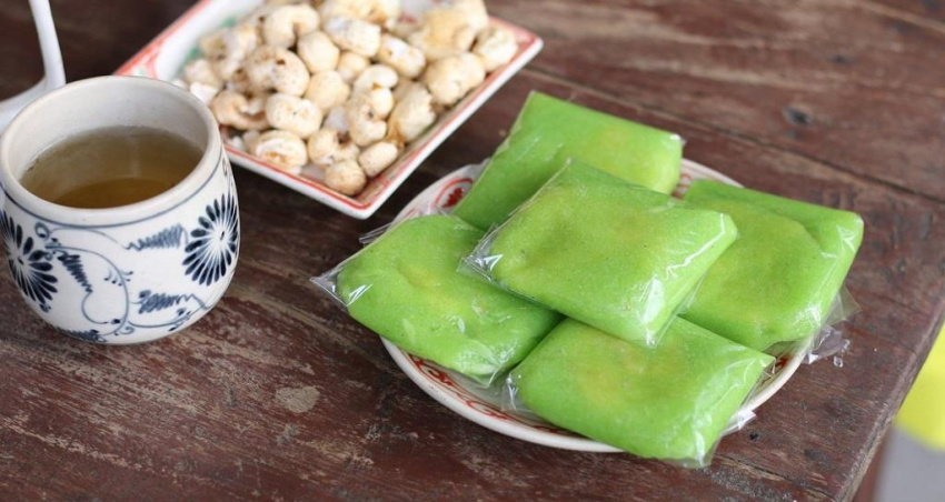 Bánh cốm phố Hàng Than, dẻo thơm thức quà đặc trưng của Hà Nội