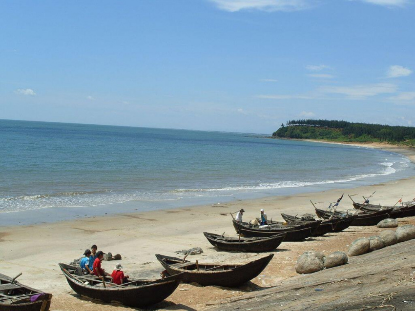 Du lịch Hàm Thuận Nam khám phá biển xanh mát lành