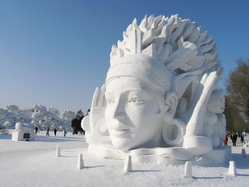 Tưng bừng lễ hội tuyết Sapporo