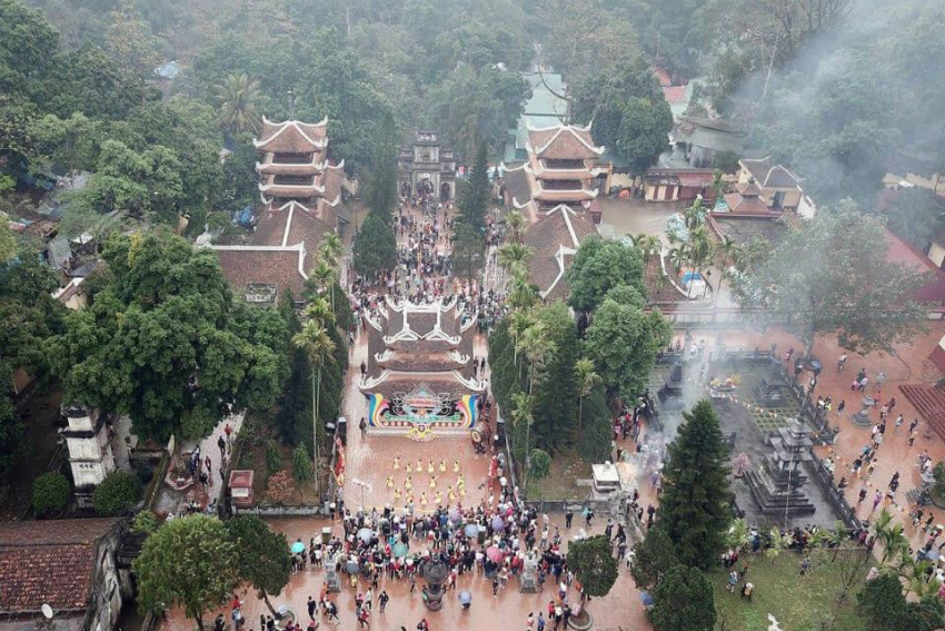Khám phá vẻ đẹp tâm linh qua tour chùa Hương