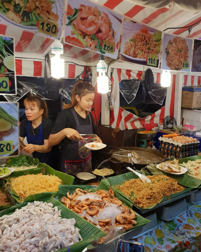 Ăn hoài không chán ở 5 khu phố ẩm thực nức tiếng Bangkok