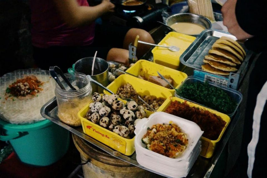 Top 04 khu chợ nổi tiếng về món ăn vặt tại Sài Gòn