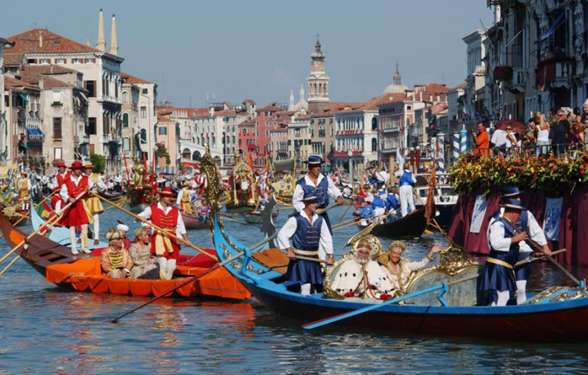 Độc đáo lễ hội đua thuyền quý tộc Regata Storica, Venice, Italia