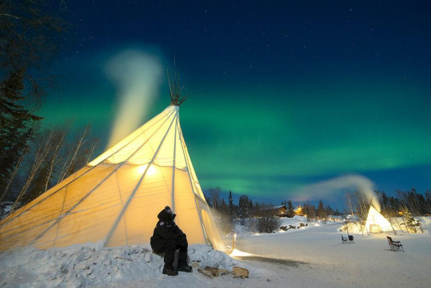 Săn bắc cực quang ở Yellowknife, Canada