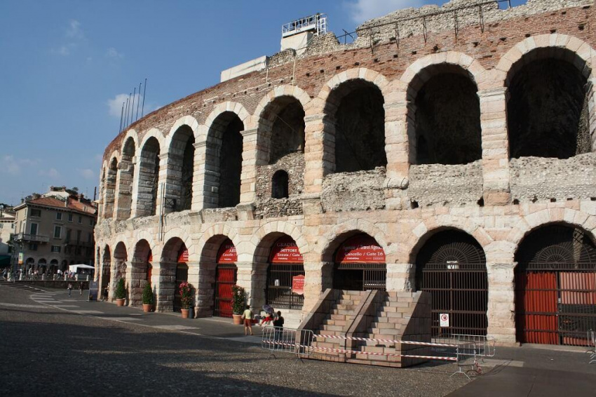 Verona, thành phố tình yêu của Ý